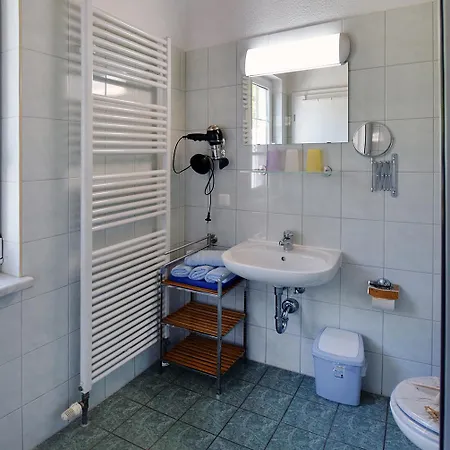 Ankerplatz Rh 5 Prerow